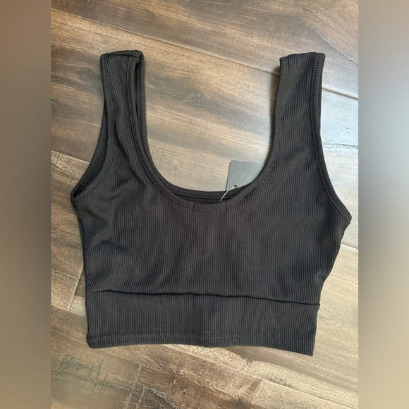 Pretty Little Thing Ribbed Logo Crop Tank - Picture 2 of 3